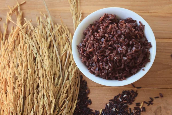 Arroz negro y arrozal — Foto de Stock