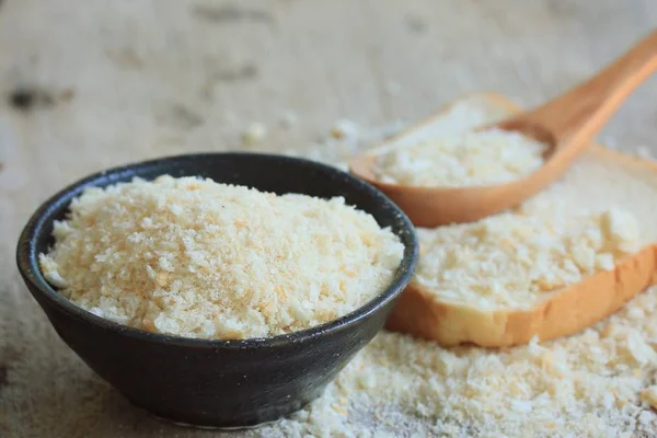 ekmek kırıntıları ve ekmek