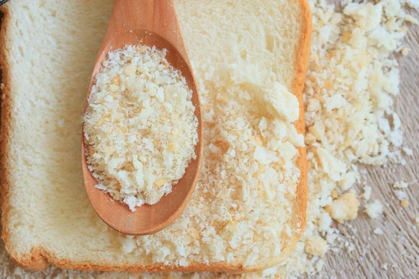 ekmek kırıntıları ve ekmek