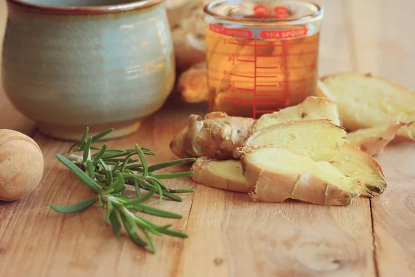 Ginger tea with honey — Stock Photo, Image