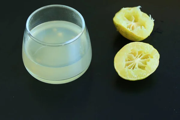 Lemon juice with mint — Stock Photo, Image