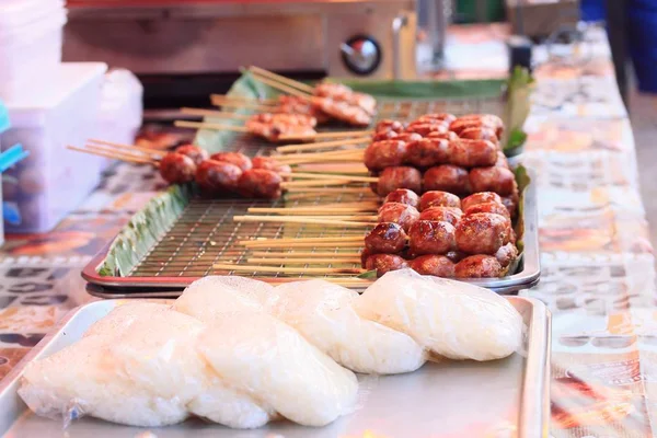 Thaise stijl varkensvlees babeque en plakkerige rijst — Stockfoto