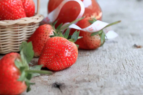 Strawberry juice with fresh — Stock Photo, Image