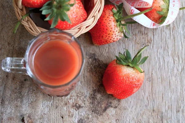 Suco de morango com fresco — Fotografia de Stock