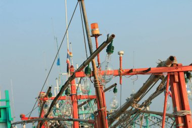 Tekne balıkçılar denizde