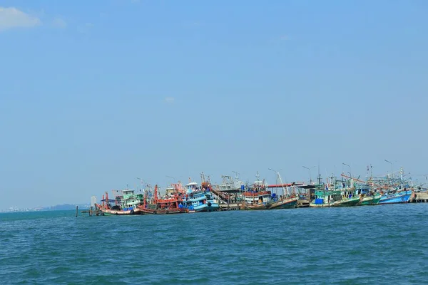 海上渔船渔民 — 图库照片