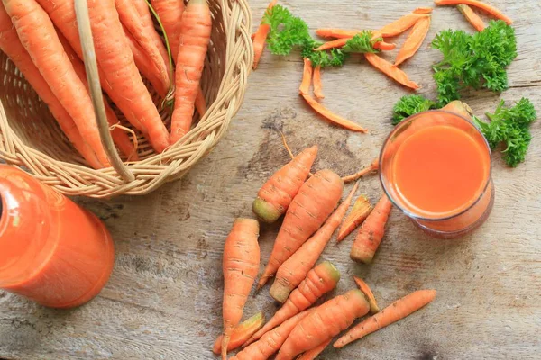 Carrot juice with fresh — Stock Photo, Image