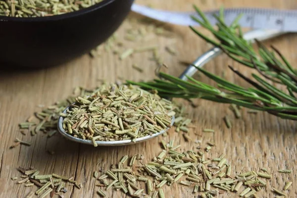 Rosemary leaves and dried — Stock Photo, Image