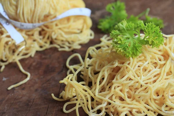 Saboroso o macarrão de ovo — Fotografia de Stock