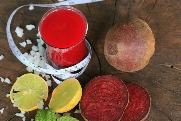 Fresh beetroot and juices — Stock Photo, Image