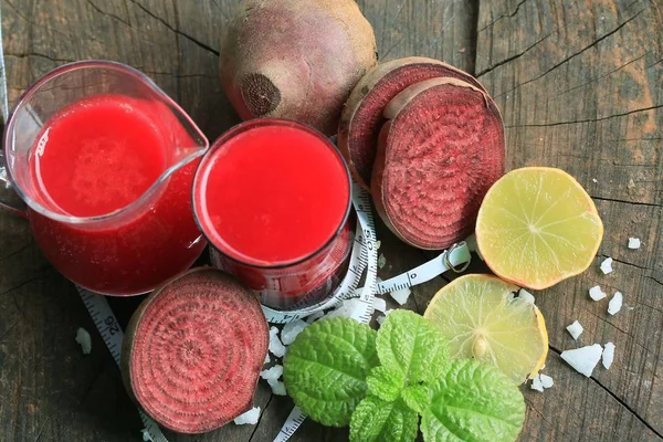 Fresh beetroot and juices — Stock Photo, Image