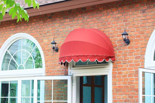 Estilo de toldo rojo moderno — Foto de Stock