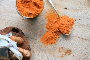 Zerdeçal tozu ile taze