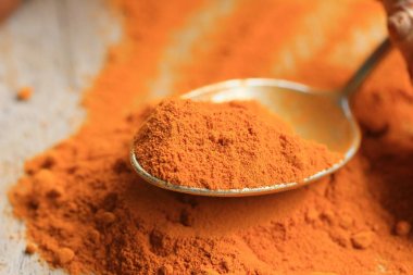 Zerdeçal tozu ile taze