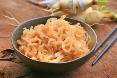 taze ile turşu turp