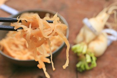 taze ile turşu turp