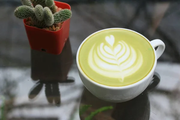 Chá verde quente saboroso — Fotografia de Stock