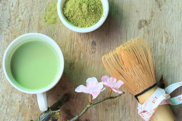 Горячий зеленый чай с порошком — стоковое фото