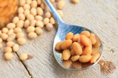 yığın tuzlu soya fasulyesi