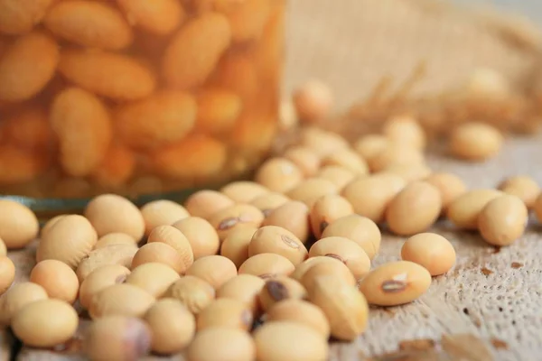 Heap salted soy beans — Stock Photo, Image