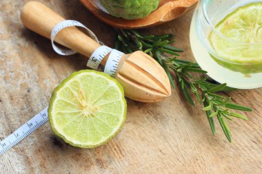 Güney Afrika'da bir kabile kireç suyu