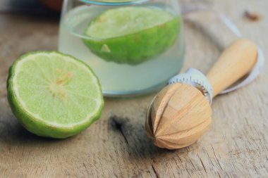 Güney Afrika'da bir kabile kireç suyu