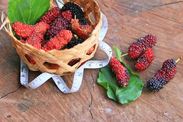 Fresh organic mulberry fruit — Stock Photo, Image