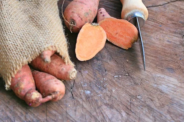 Bio-Süßkartoffel-Süßkartoffel — Stockfoto