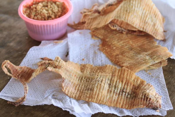 Torkad bläckfisk på marknaden — Stockfoto