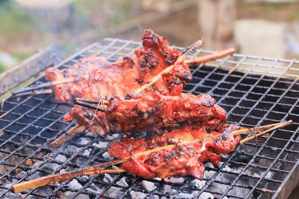 Poulet grillé au marché — Photo