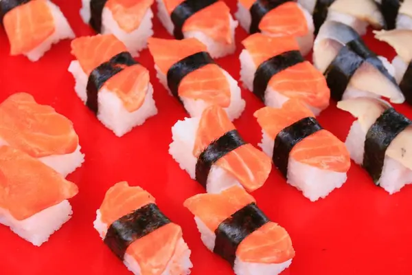 Sushi auf dem Markt — Stockfoto