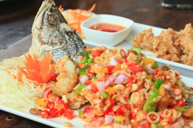 Baharatlı balık biber