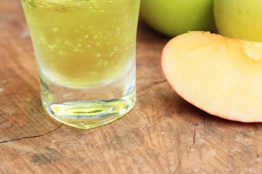 Yeşil elma suyu tozu