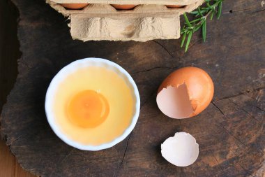 yumurta sarısı ile taze