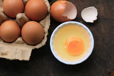 yumurta sarısı ile taze