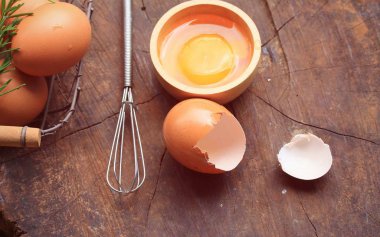 yumurta sarısı ile taze