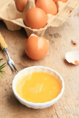 yumurta sarısı ile taze