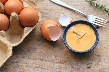 yumurta sarısı ile taze