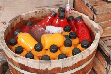 çilek ile portakal suyu