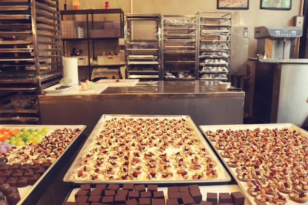 Making to sweet chocolate — Stock Photo, Image