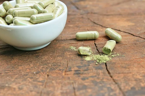 Medicinali vegetali in capsule — Foto Stock