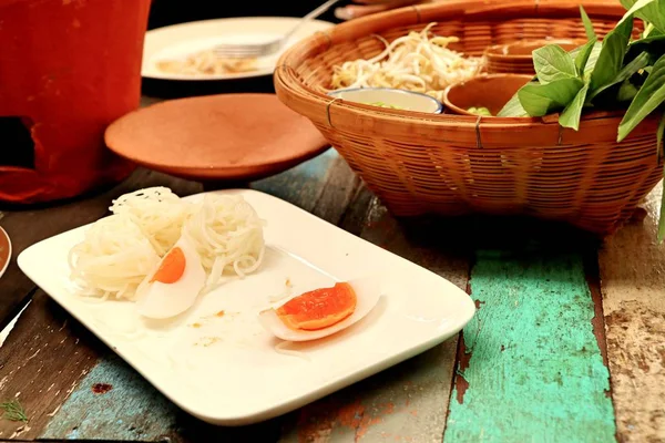 Fideos de arroz pescado picante hervido —  Fotos de Stock