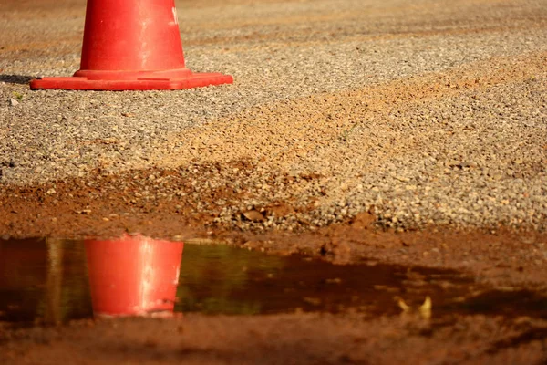 Cones de tráfego e sombras — Fotografia de Stock