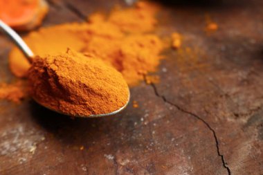 Zerdeçal tozu ile taze