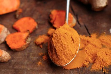 Zerdeçal tozu ile taze