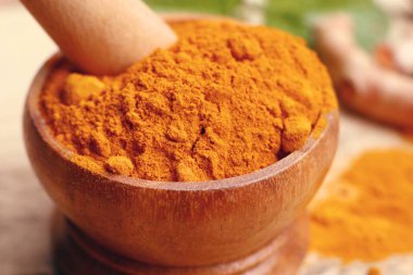 Zerdeçal tozu ile taze