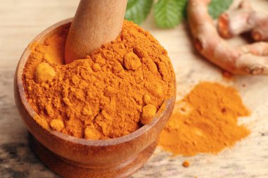 Zerdeçal tozu ile taze