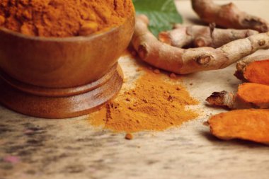 Zerdeçal tozu ile taze