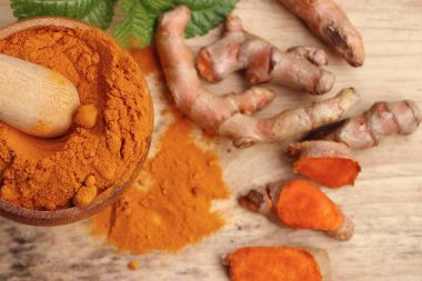 Zerdeçal tozu ile taze