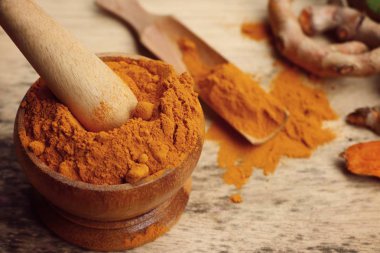 Zerdeçal tozu ile taze